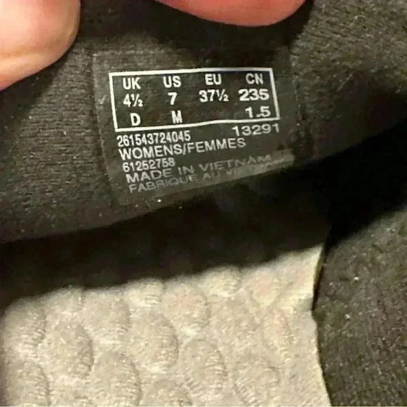 Clarks Pawley Wes Sneaker, Leopard Print Suede, Womens Size 7 **Like New** - Picture 10 of 10